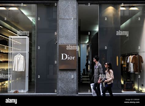 dior homme milano montenapoleone|christian dior store milan.